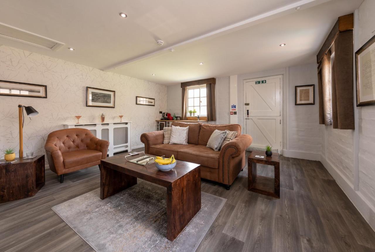 The Stable Suite At York Racecourse Eksteriør billede